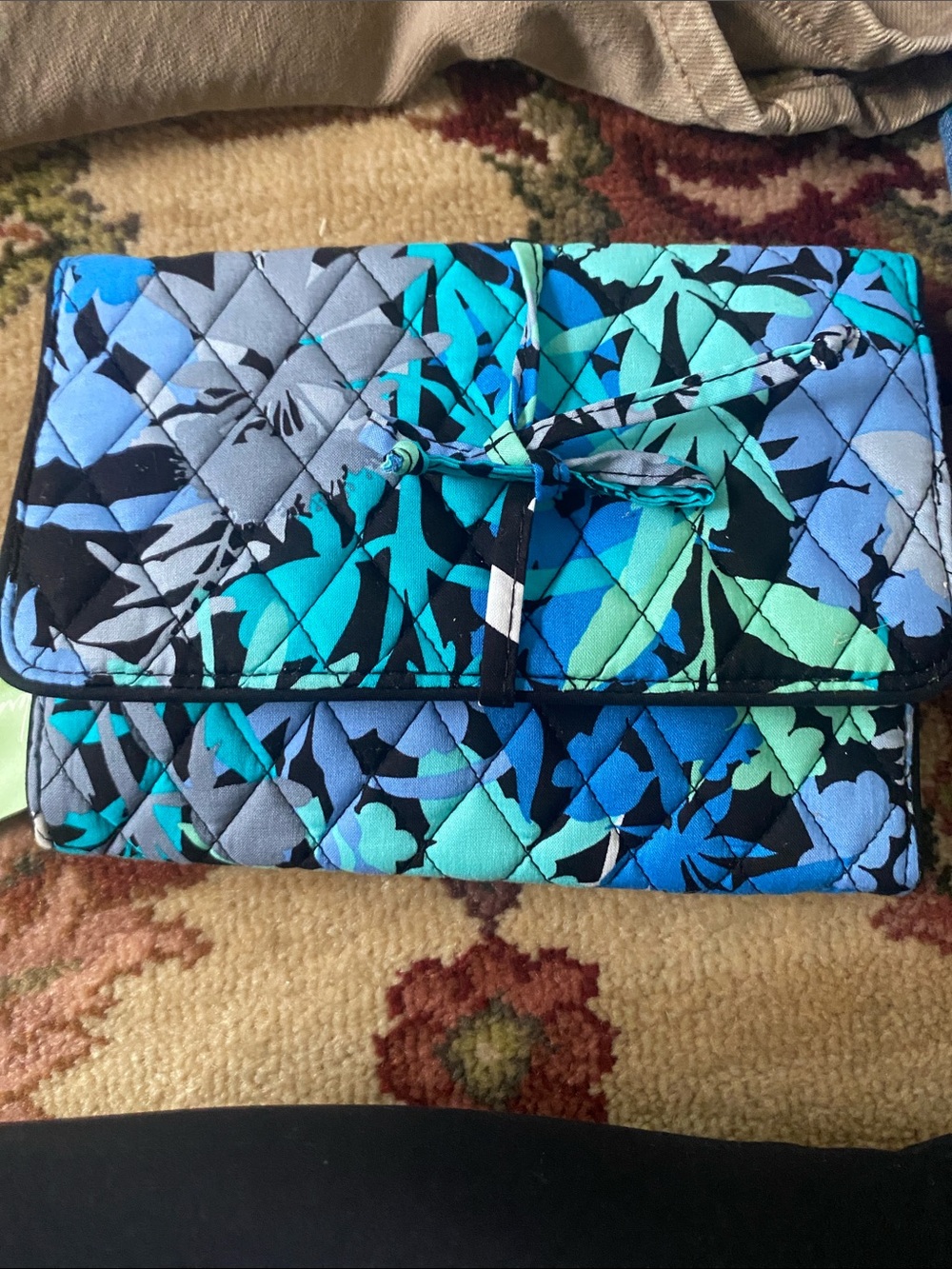 Vera Bradley Teal Blue Floral Quilted  makeup bag new nwt